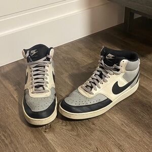 Nike Men's High-Top Sneakers - Black and White side 9.5